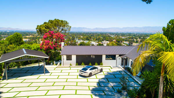 Studio City Standing Seam Metal